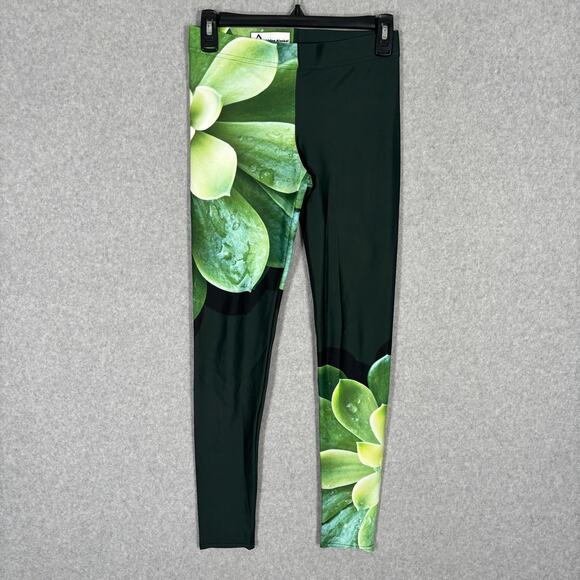 57 Peaks Leggings Small Green‎ Succulent Yoga Performance 7/8 Soft Butter $98 - Picture 1 of 9
